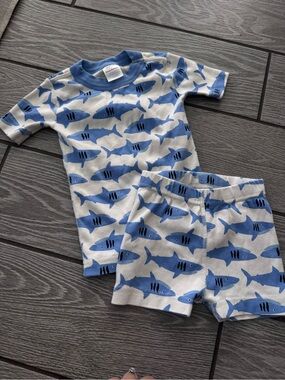 Hanna Andersson Blue and White Shark Pajama Set Short Organic Cotton 3T